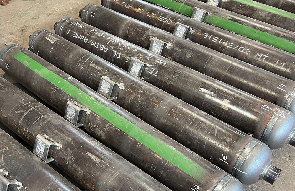 High-Pressure Tanks with Welded Ends