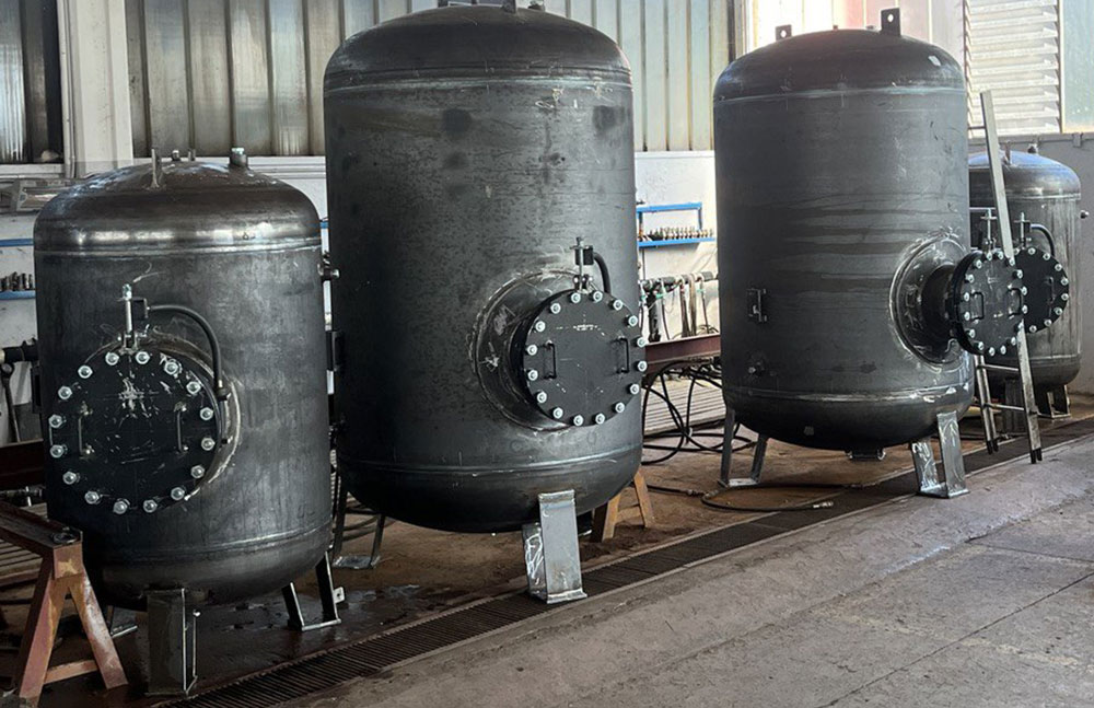 Low-Pressure Tanks